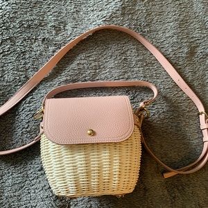 Basket crossbody purse